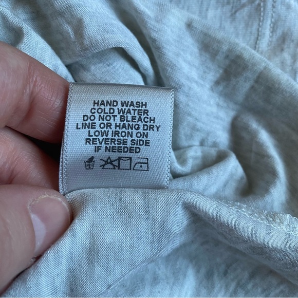 Jackson Rowe rosebud long sleeve teeshirt in stoned size small - Picture 5 of 5